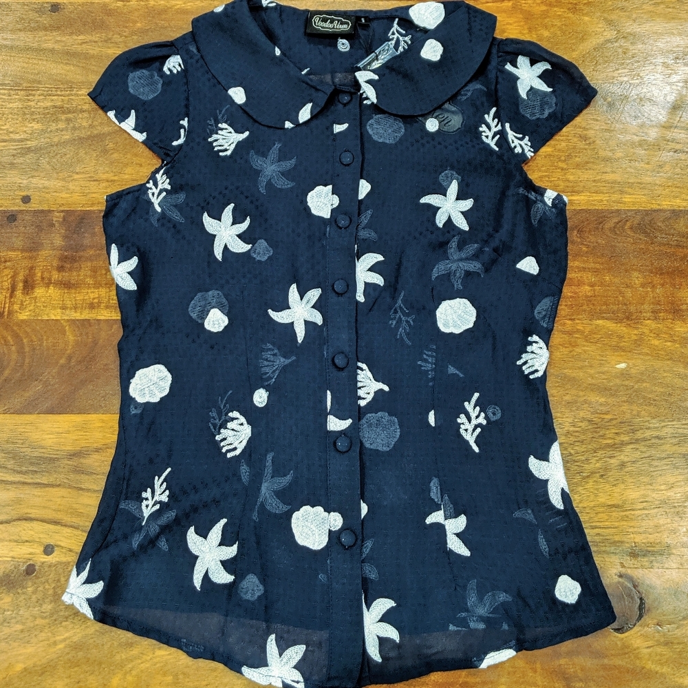 Voodoo Vixen Under Sea Embroidered Kelly Top NWT - Picture 3 of 4